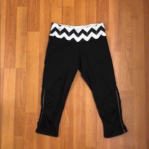 Lululemon crops/Capri